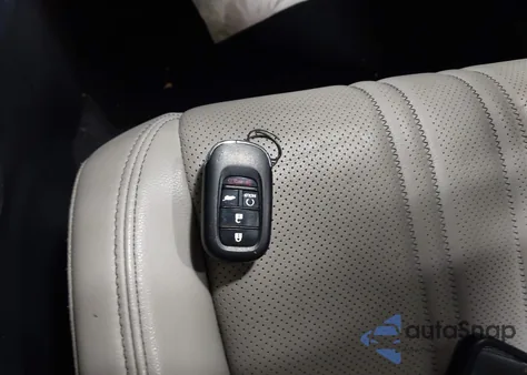 2023 Honda Hr-V Awd Ex-L z USA, uszkodzony, nr VIN 3CZRZ2H76PM719569